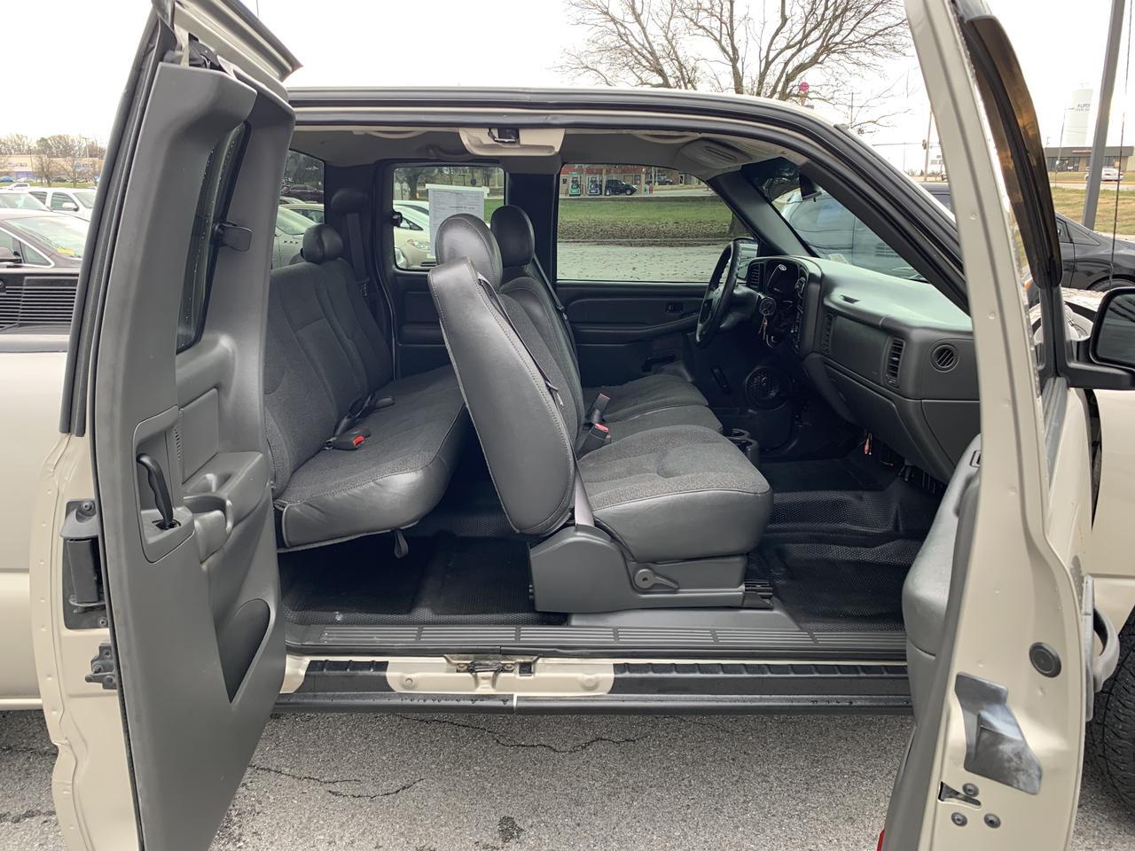 2003 Chevrolet Silverado 1500 Extended Cab Pickup 4D 6 1/2 ft Aurora MO