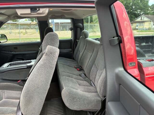 2003 Chevrolet Silverado 1500 LS Ext. Cab Short Bed 2WD Hattiesburg MS