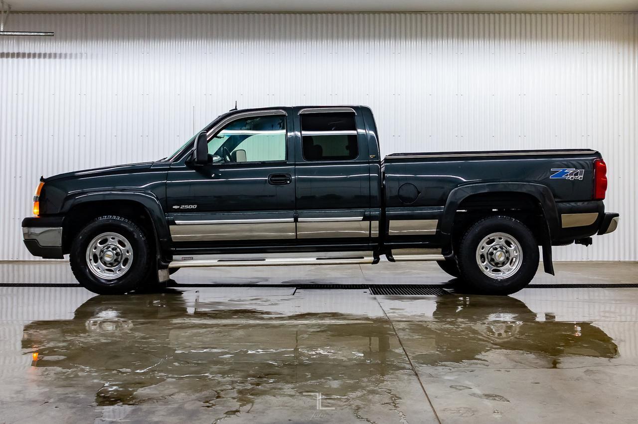 2003 Chevrolet Silverado 2500 4x4 Ext Cab LT Z71 Leather Bose Red Deer AB