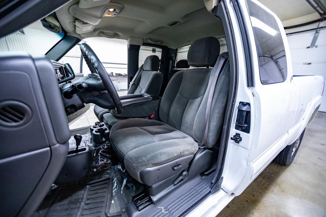 2003 Chevrolet Silverado 2500HD 4x4 Ext Cab LS Red Deer AB