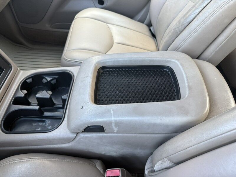 2003 Chevrolet Silverado 3500HD LT photo 28