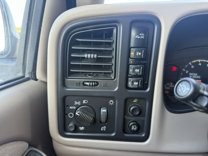 2003 Chevrolet Silverado 3500HD LT photo 32