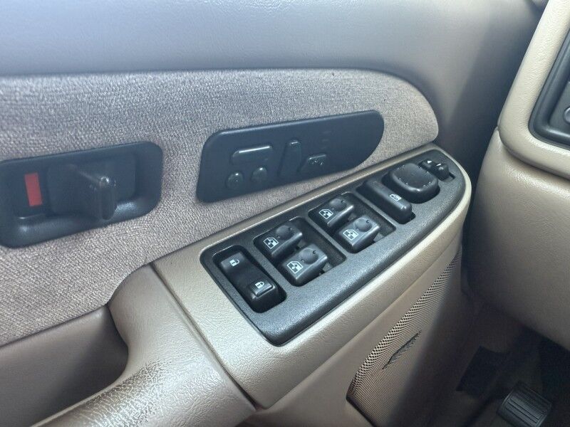 2003 Chevrolet Silverado 3500HD LT photo 27