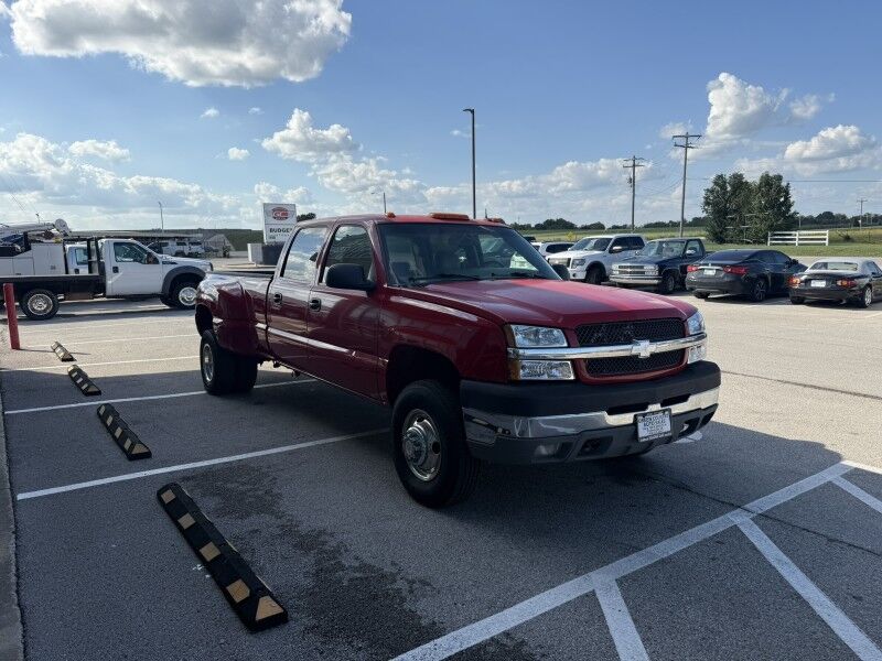 2003 Chevrolet Silverado 3500HD LT photo 2
