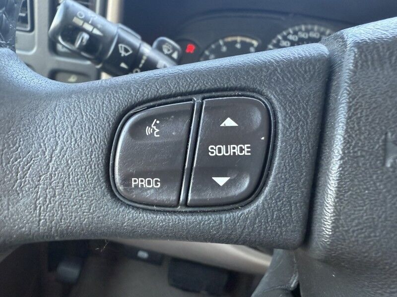 2003 Chevrolet Silverado 3500HD LT photo 33