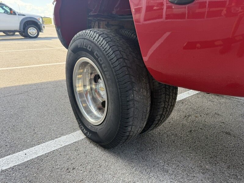 2003 Chevrolet Silverado 3500HD LT photo 12