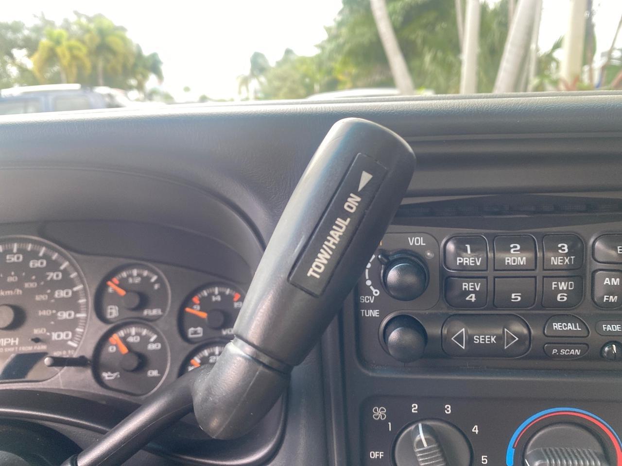 2003 Chevrolet Suburban LS 1 OWNER 4 WHEEL DRIVE Pompano Beach FL