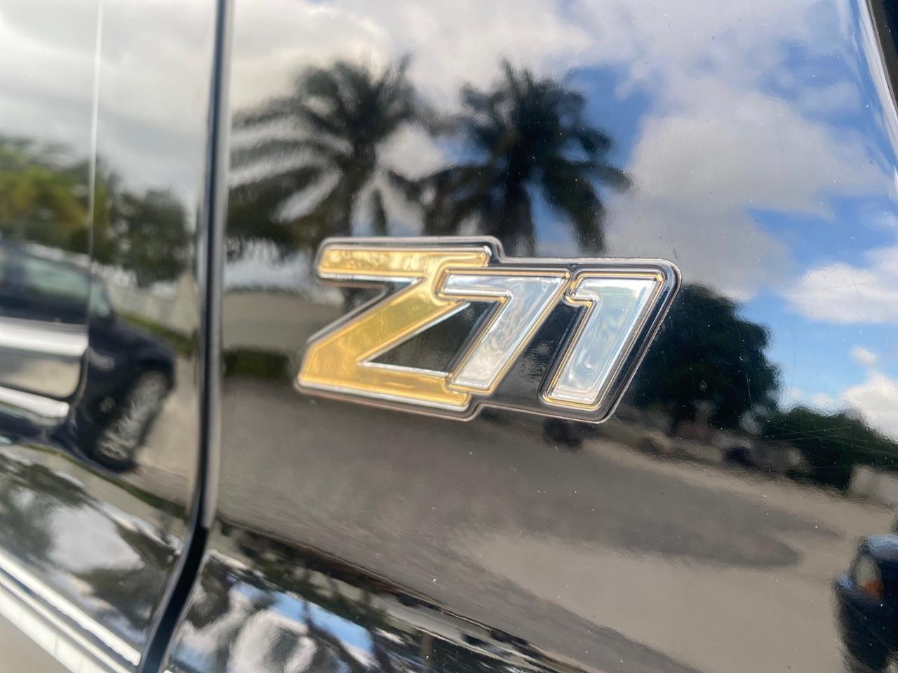 2003 Chevrolet Suburban LS 1 OWNER 4 WHEEL DRIVE Pompano Beach FL