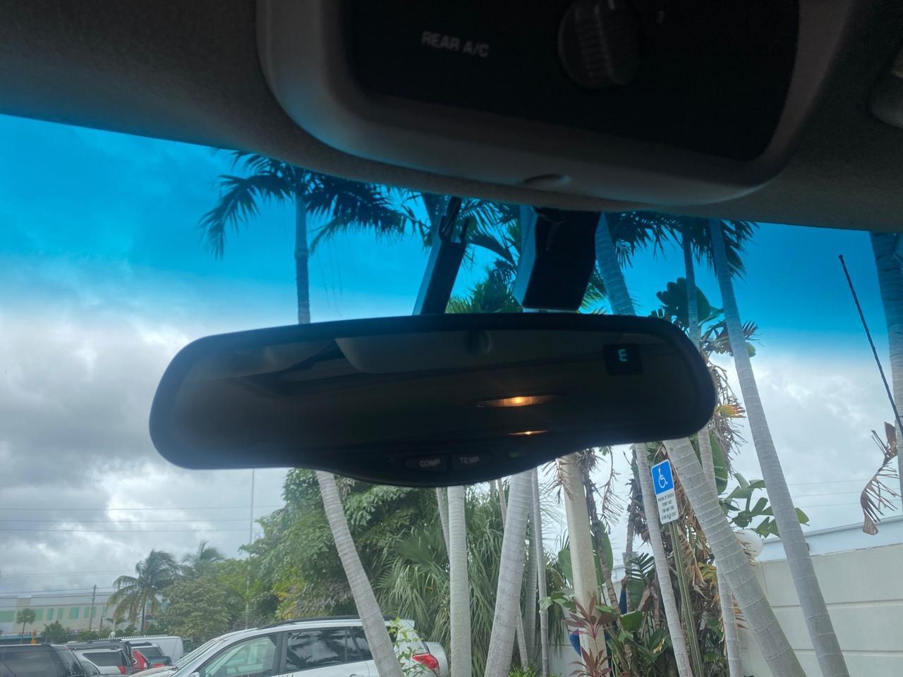 2003 Chevrolet Suburban LS 1 OWNER 4 WHEEL DRIVE Pompano Beach FL