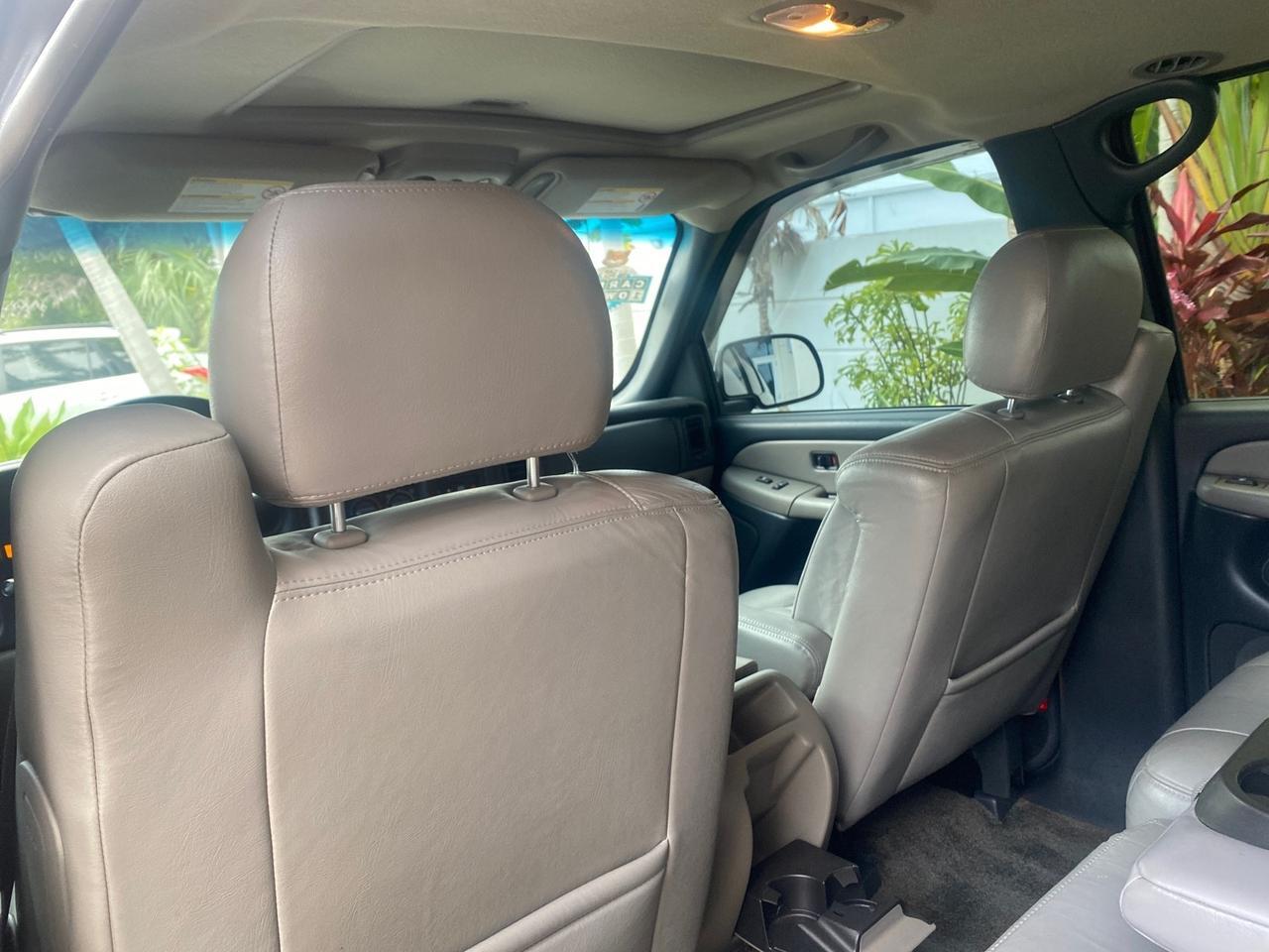 2003 Chevrolet Suburban LS 1 OWNER 4 WHEEL DRIVE Pompano Beach FL