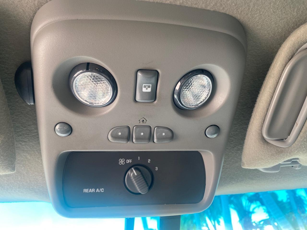 2003 Chevrolet Suburban LS 1 OWNER 4 WHEEL DRIVE Pompano Beach FL