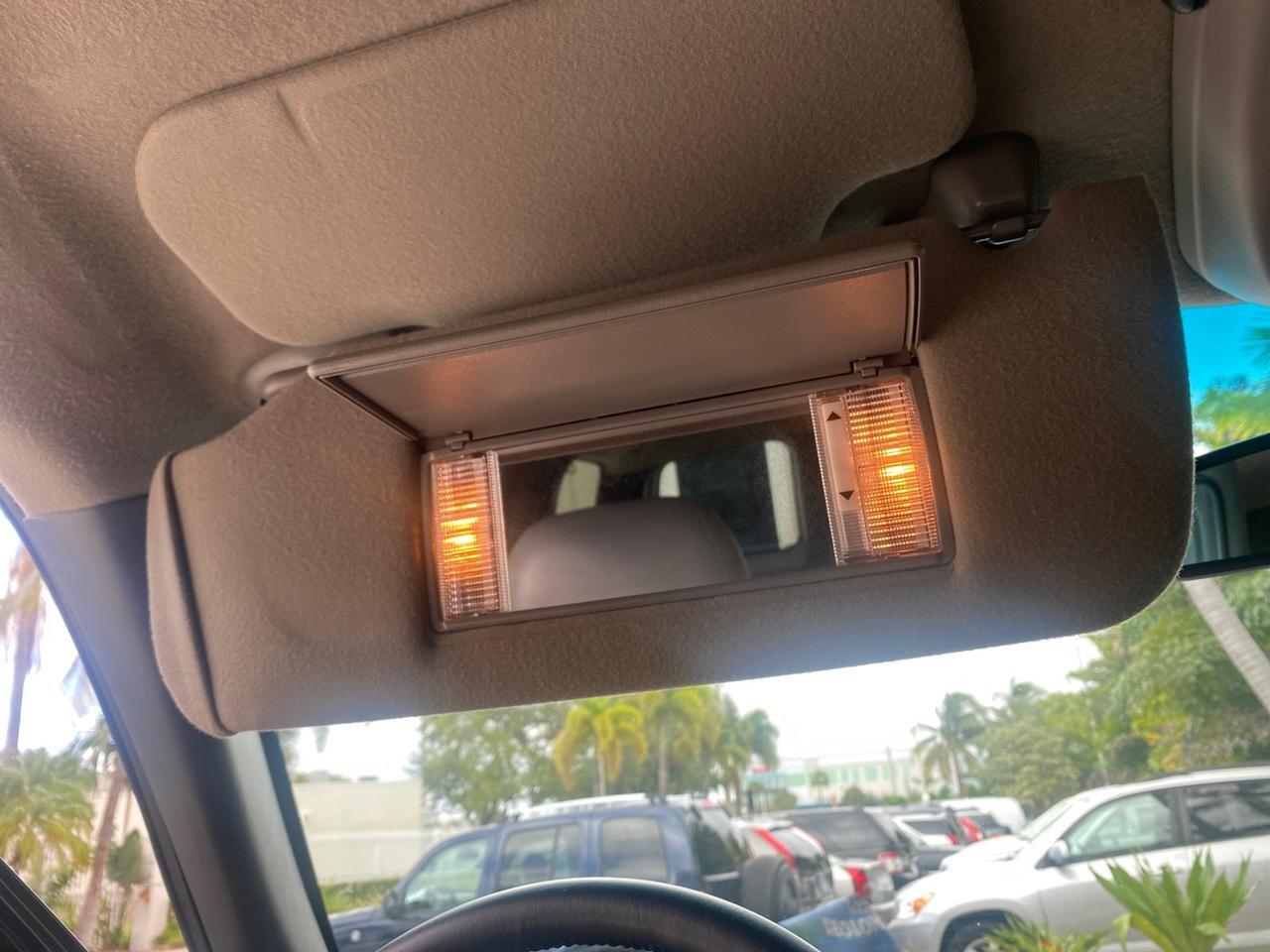 2003 Chevrolet Suburban LS 1 OWNER 4 WHEEL DRIVE Pompano Beach FL