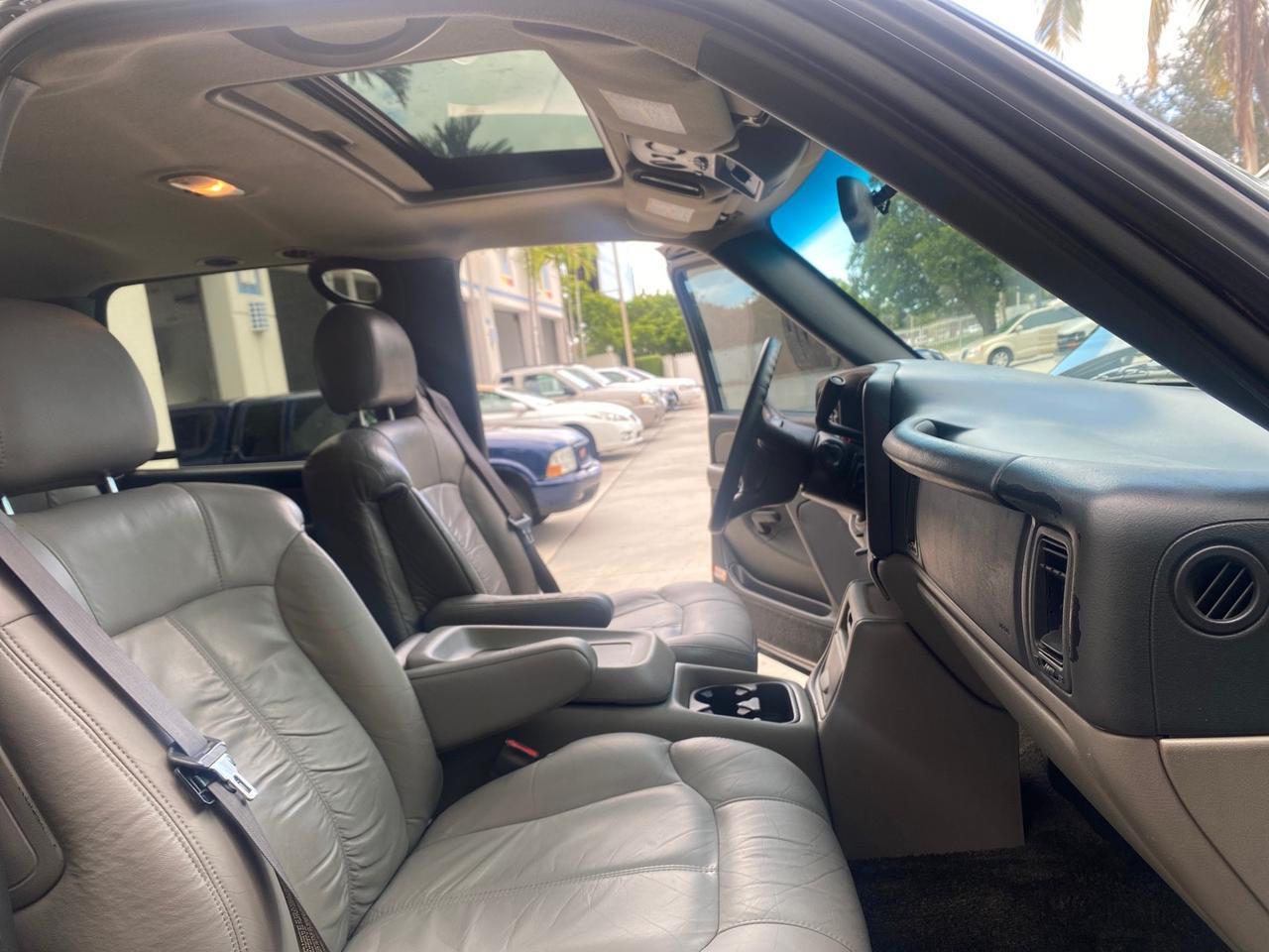 2003 Chevrolet Suburban LS 1 OWNER 4 WHEEL DRIVE Pompano Beach FL