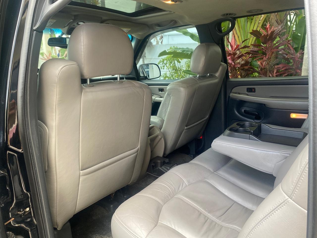 2003 Chevrolet Suburban LS 1 OWNER 4 WHEEL DRIVE Pompano Beach FL