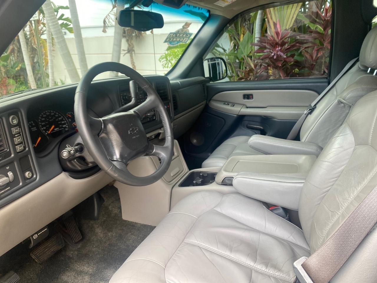 2003 Chevrolet Suburban LS 1 OWNER 4 WHEEL DRIVE Pompano Beach FL