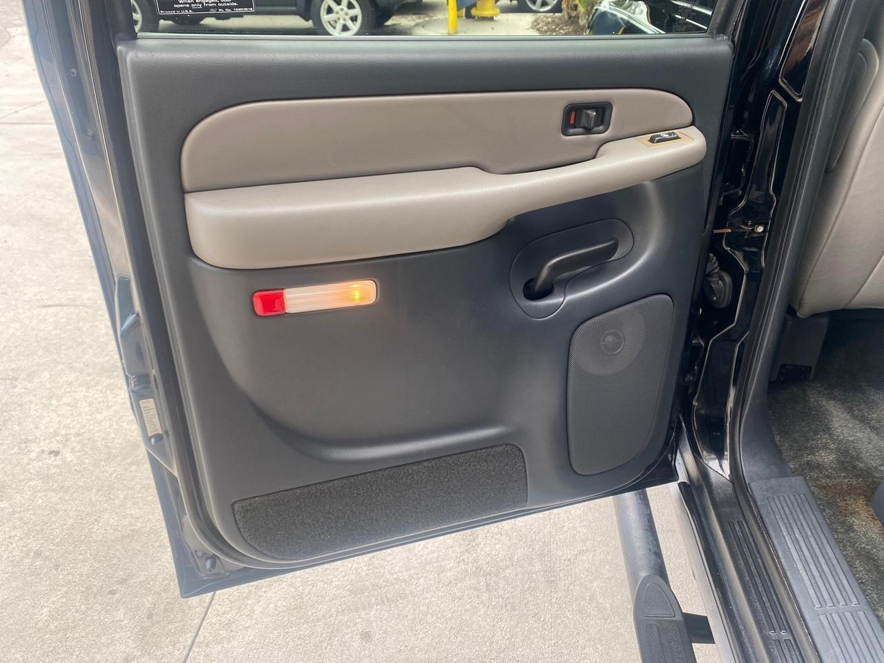 2003 Chevrolet Suburban LS 1 OWNER 4 WHEEL DRIVE Pompano Beach FL