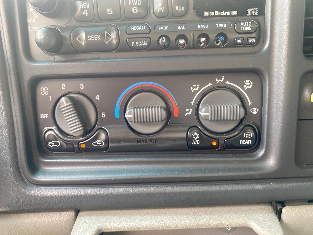 2003 Chevrolet Suburban LS 1 OWNER 4 WHEEL DRIVE Pompano Beach FL