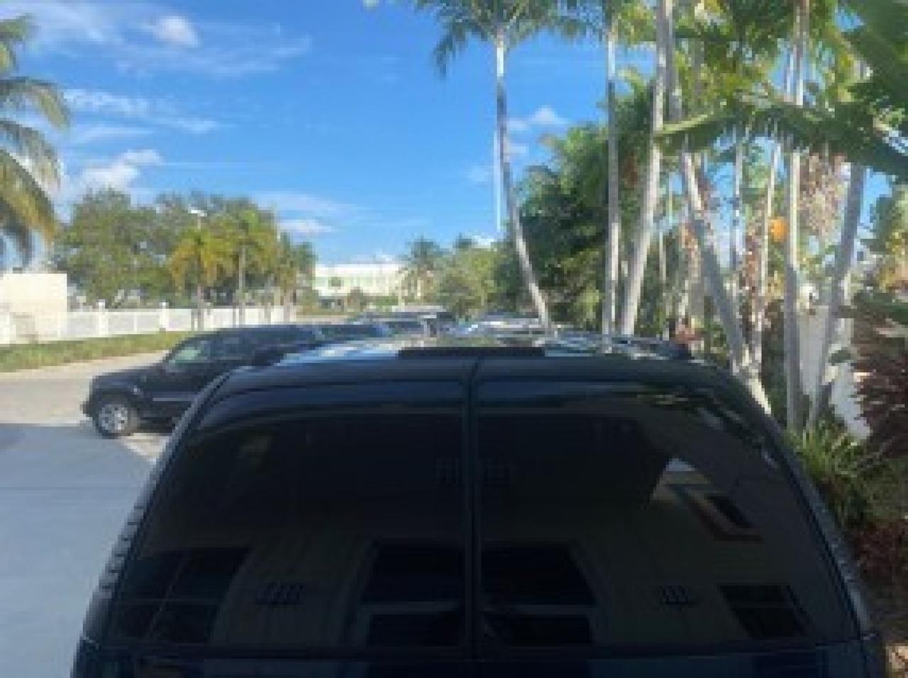 2003 Chevrolet Suburban LT 1 OWNER NO ACCIDENTS Pompano Beach FL