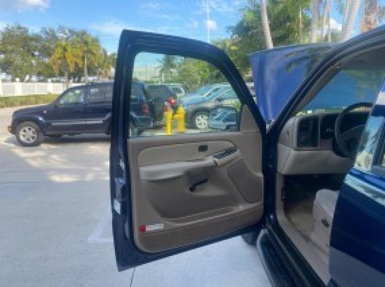 2003 Chevrolet Suburban LT 1 OWNER NO ACCIDENTS Pompano Beach FL