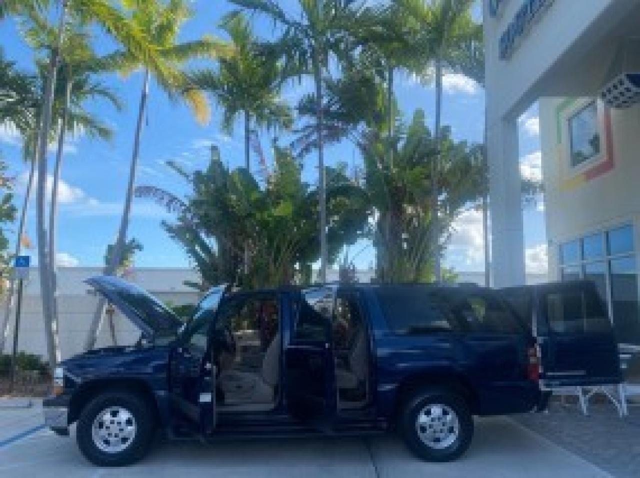 2003 Chevrolet Suburban LT 1 OWNER NO ACCIDENTS Pompano Beach FL