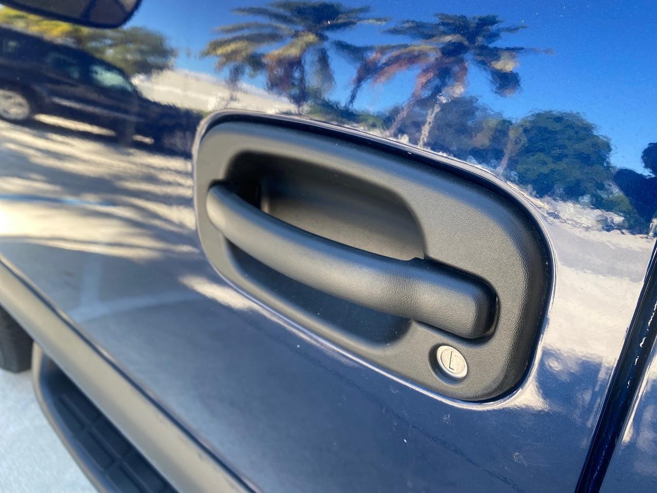 2003 Chevrolet Suburban LT 1 OWNER NO ACCIDENTS Pompano Beach FL