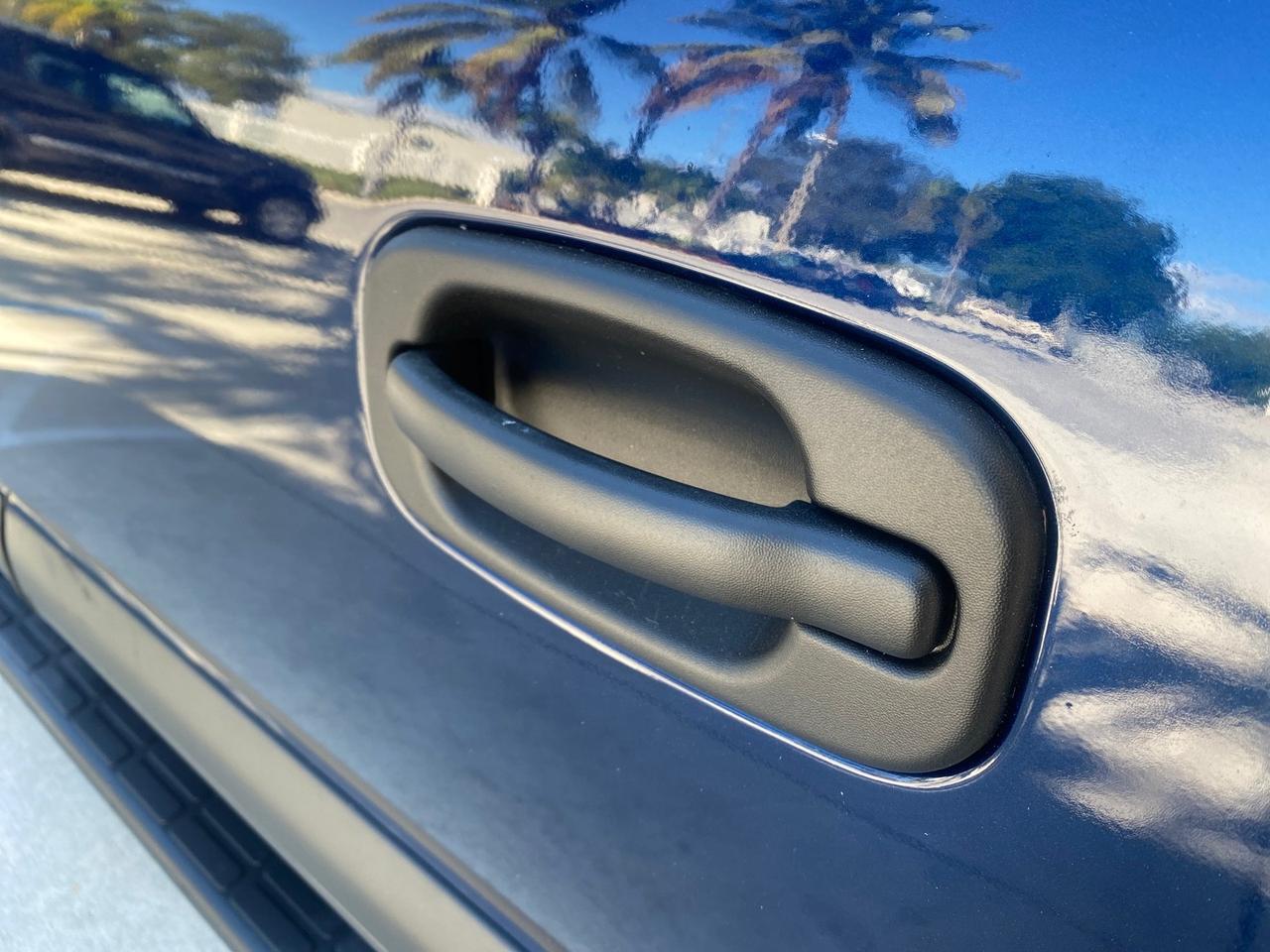 2003 Chevrolet Suburban LT 1 OWNER NO ACCIDENTS Pompano Beach FL