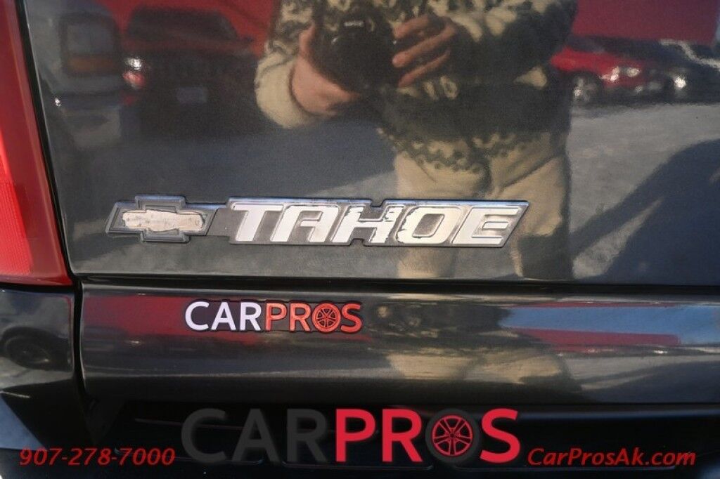 2003 Chevrolet Tahoe LS - 5.3L V8 - 4X4 - Sunroof - Bose Speakers - 3rd Row - Seats 7 - Tow Package Anchorage AK