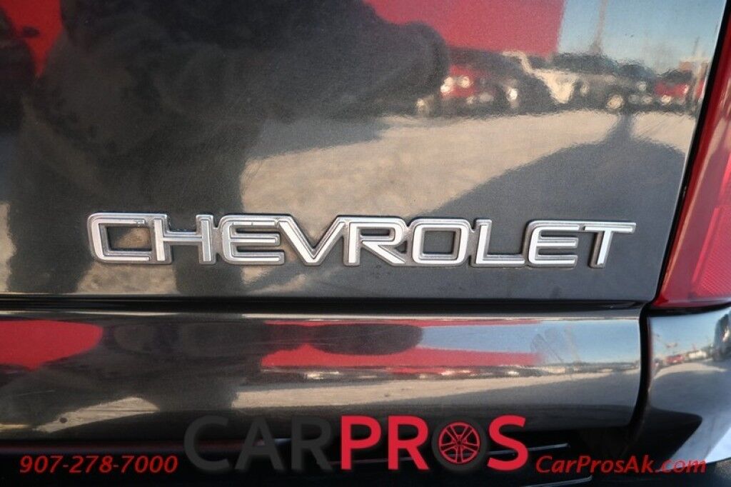 2003 Chevrolet Tahoe LS - 5.3L V8 - 4X4 - Sunroof - Bose Speakers - 3rd Row - Seats 7 - Tow Package Anchorage AK