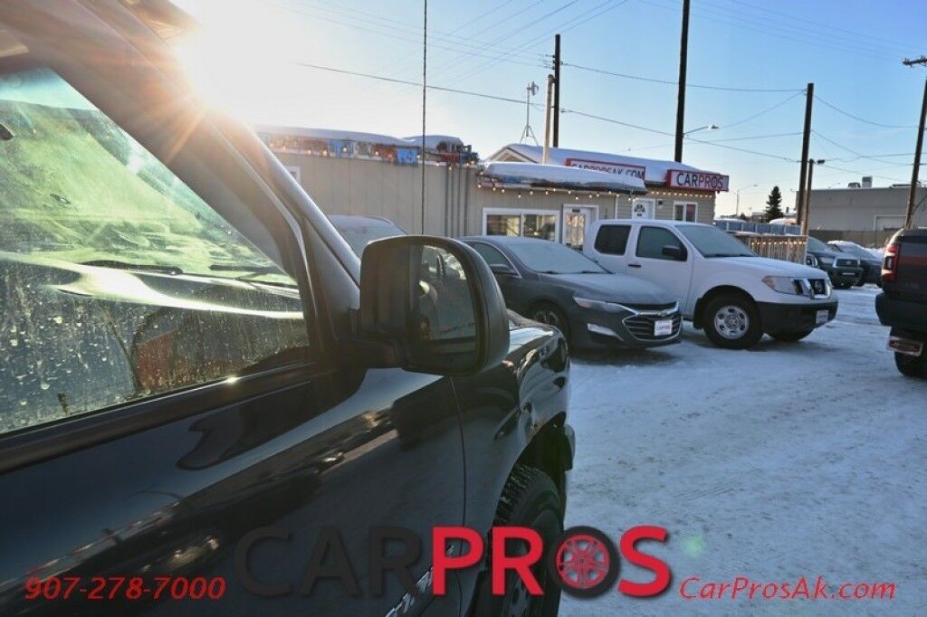 2003 Chevrolet Tahoe LS - 5.3L V8 - 4X4 - Sunroof - Bose Speakers - 3rd Row - Seats 7 - Tow Package Anchorage AK