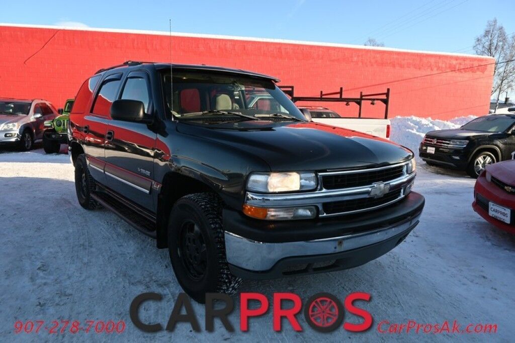 2003 Chevrolet Tahoe LS - 5.3L V8 - 4X4 - Sunroof - Bose Speakers - 3rd Row - Seats 7 - Tow Package