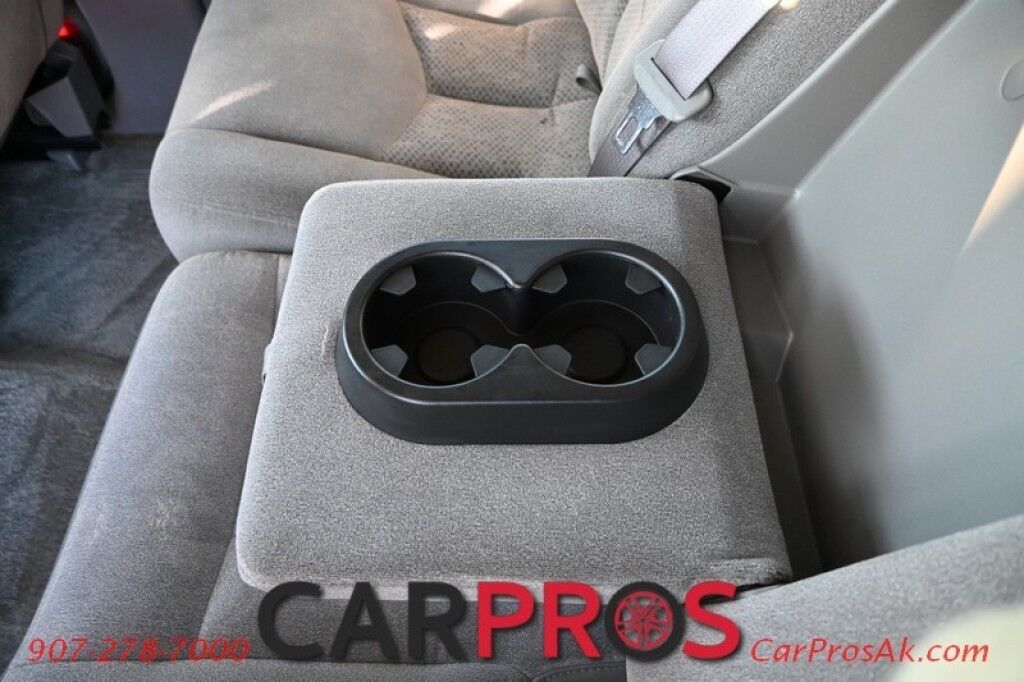 2003 Chevrolet Tahoe LS - 5.3L V8 - 4X4 - Sunroof - Bose Speakers - 3rd Row - Seats 7 - Tow Package Anchorage AK