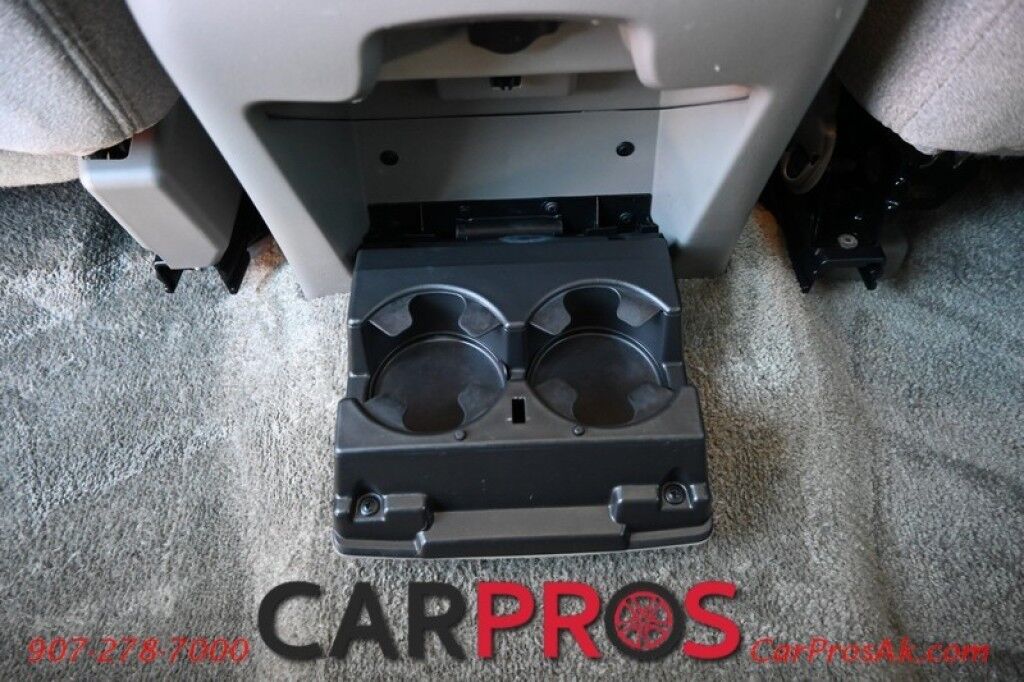 2003 Chevrolet Tahoe LS - 5.3L V8 - 4X4 - Sunroof - Bose Speakers - 3rd Row - Seats 7 - Tow Package Anchorage AK