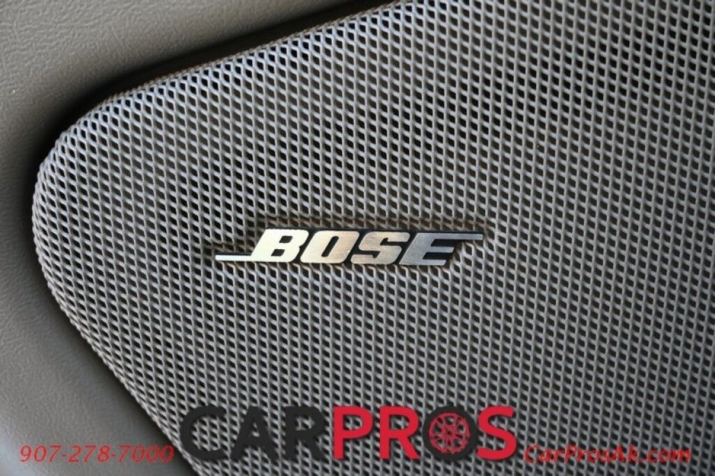 2003 Chevrolet Tahoe LS - 5.3L V8 - 4X4 - Sunroof - Bose Speakers - 3rd Row - Seats 7 - Tow Package Anchorage AK