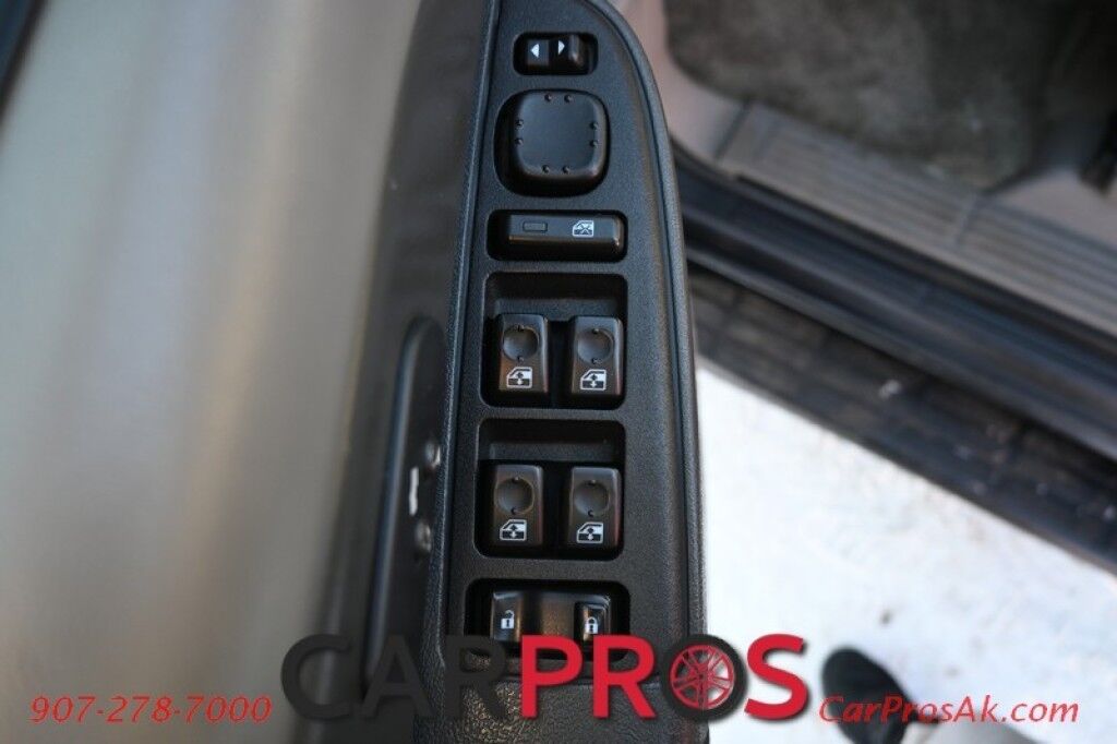 2003 Chevrolet Tahoe LS - 5.3L V8 - 4X4 - Sunroof - Bose Speakers - 3rd Row - Seats 7 - Tow Package Anchorage AK