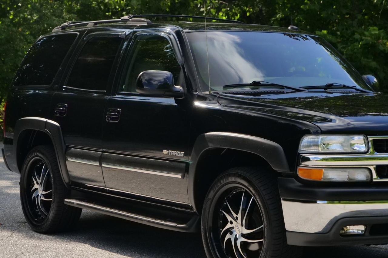2003 Chevrolet Tahoe LT / 5.3L V8 / Wheel Upgrade / Sunroof / Heated Seats! Lincolnton NC