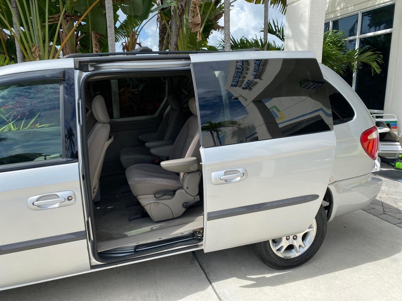 2003 Dodge Caravan Sport LOW MILES 45,416 1 OWNER Pompano Beach FL