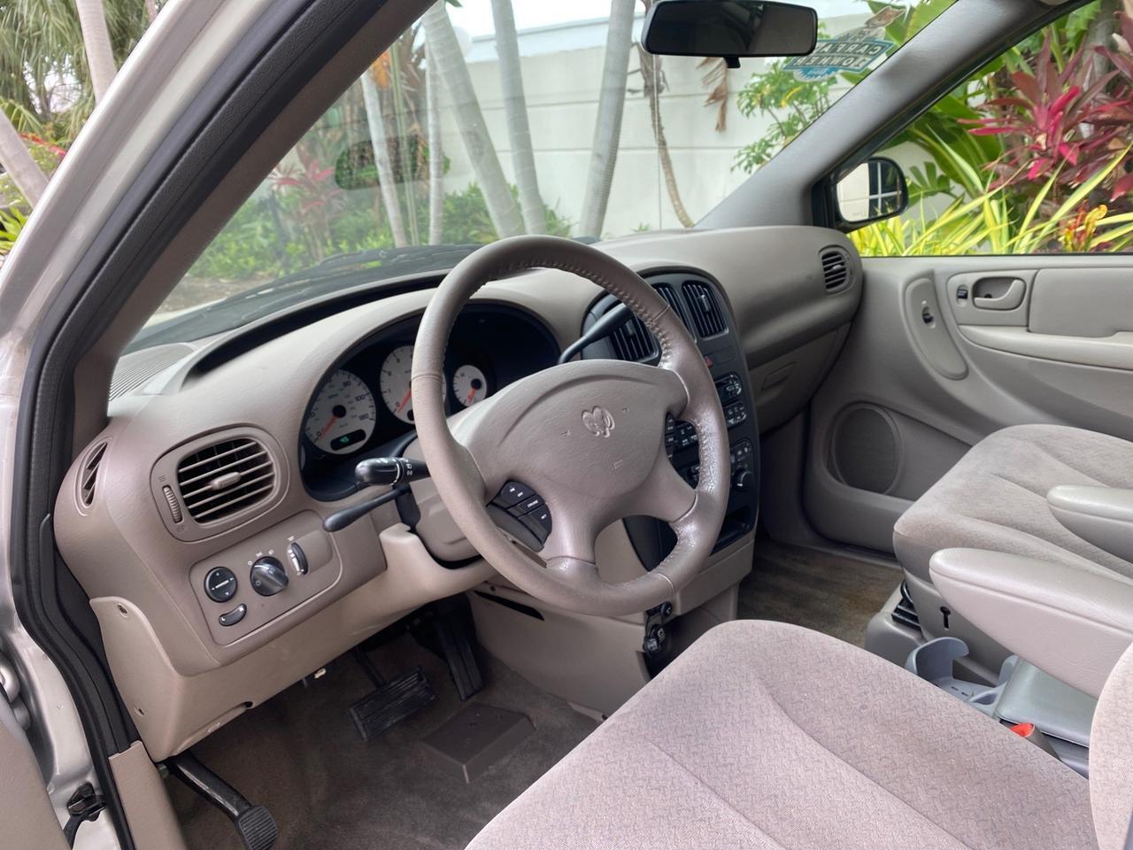 2003 Dodge Caravan Sport LOW MILES 45,416 1 OWNER Pompano Beach FL