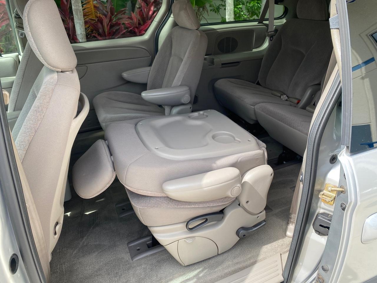 2003 Dodge Caravan Sport LOW MILES 45,416 1 OWNER Pompano Beach FL