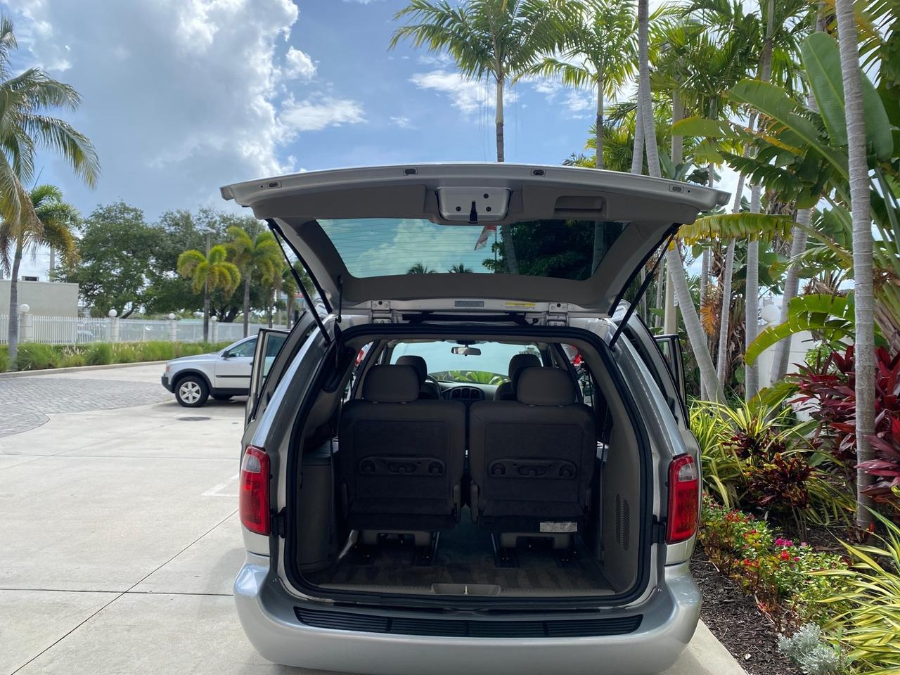 2003 Dodge Caravan Sport LOW MILES 45,416 1 OWNER Pompano Beach FL