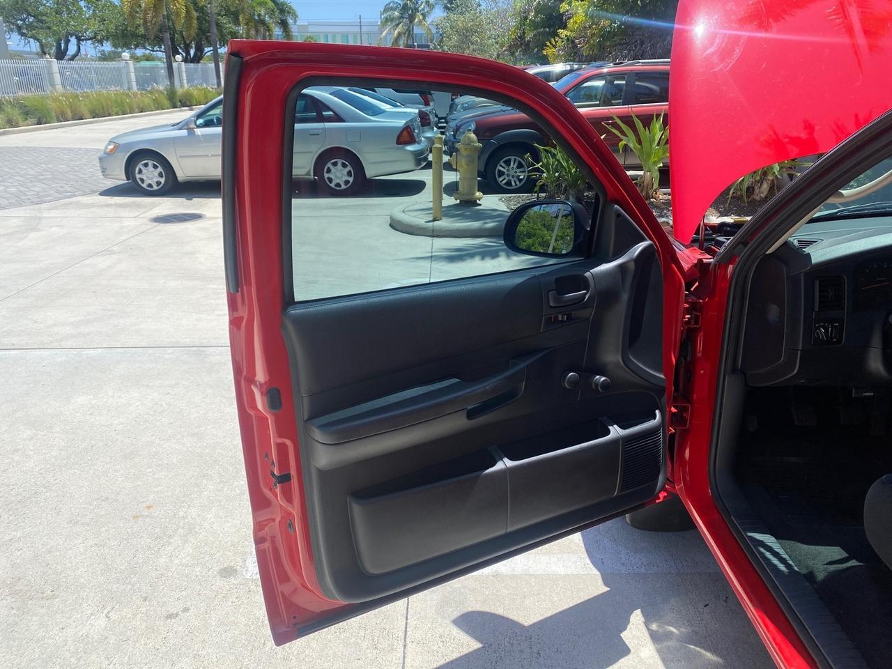 2003 Dodge Dakota SXT FL OWNER LOW MILES 43,924 5 SPD Pompano Beach FL