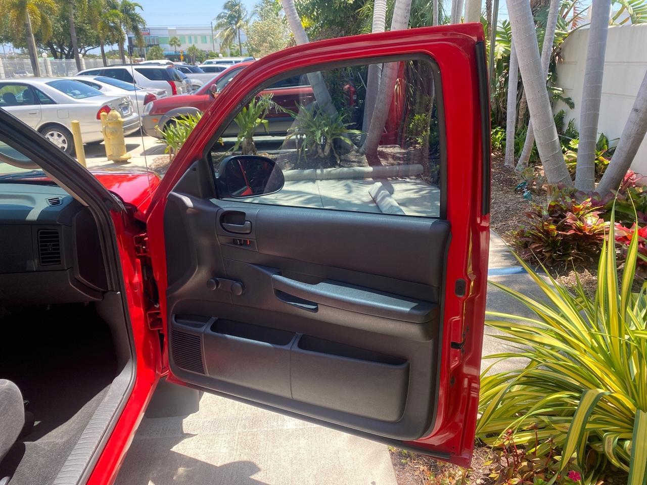 2003 Dodge Dakota SXT FL OWNER LOW MILES 43,924 5 SPD Pompano Beach FL