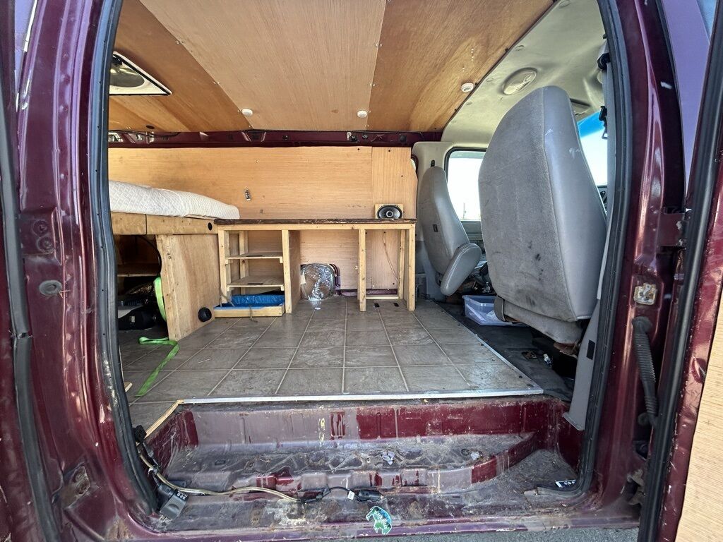 2003 Ford E-150 Commercial Crestwood KY