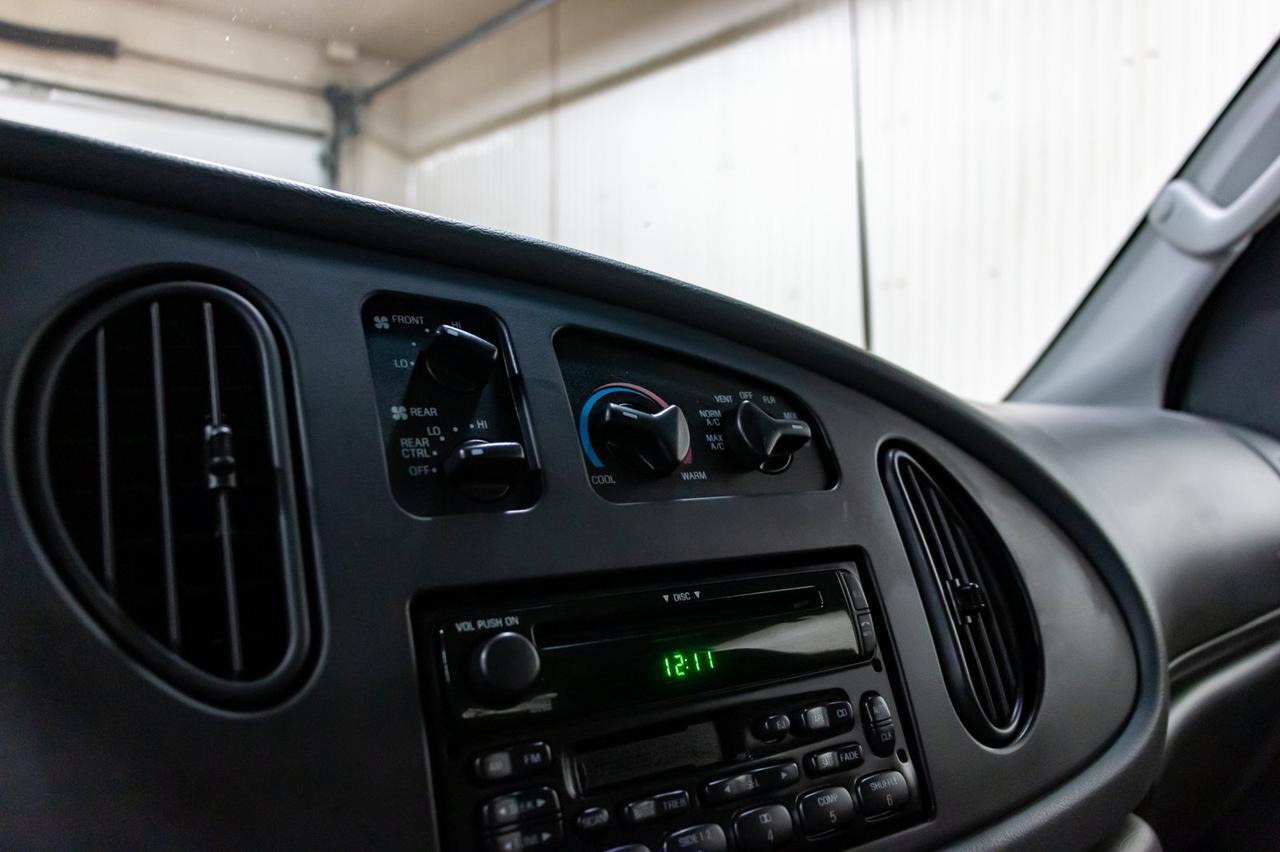 2003 Ford E-350 XLT 15 Passenger Red Deer AB