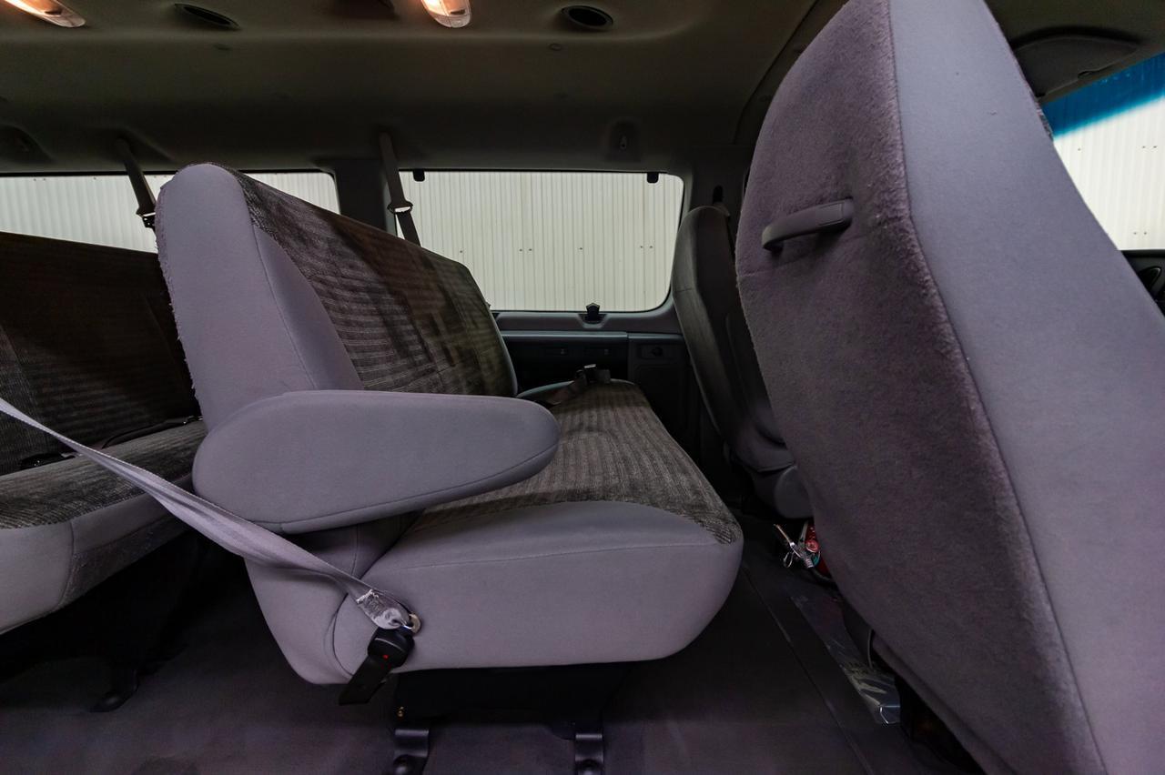 2003 Ford E-350 XLT 15 Passenger Red Deer AB