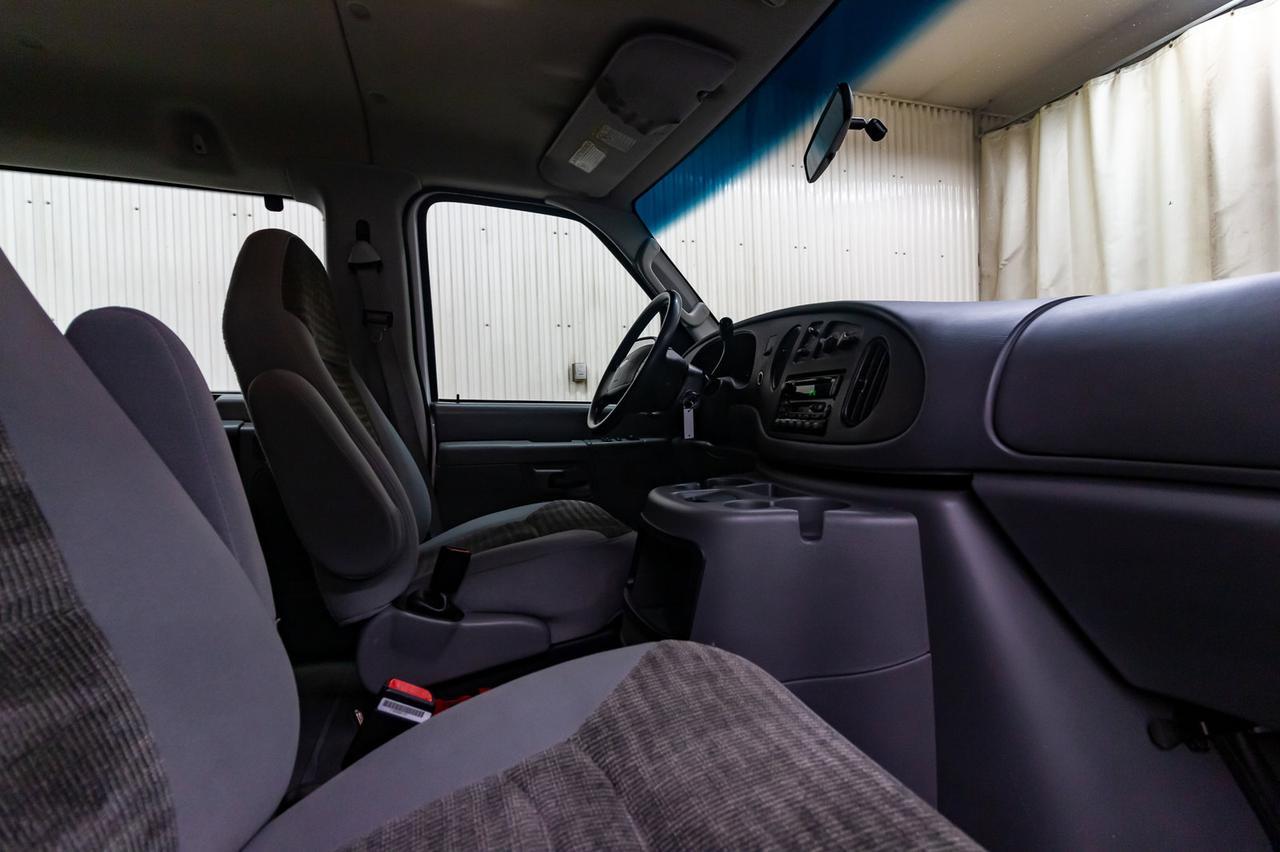 2003 Ford E-350 XLT 15 Passenger Red Deer AB