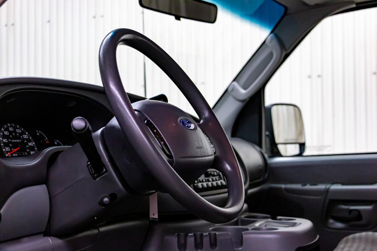 2003 Ford E-350 XLT 15 Passenger Red Deer AB