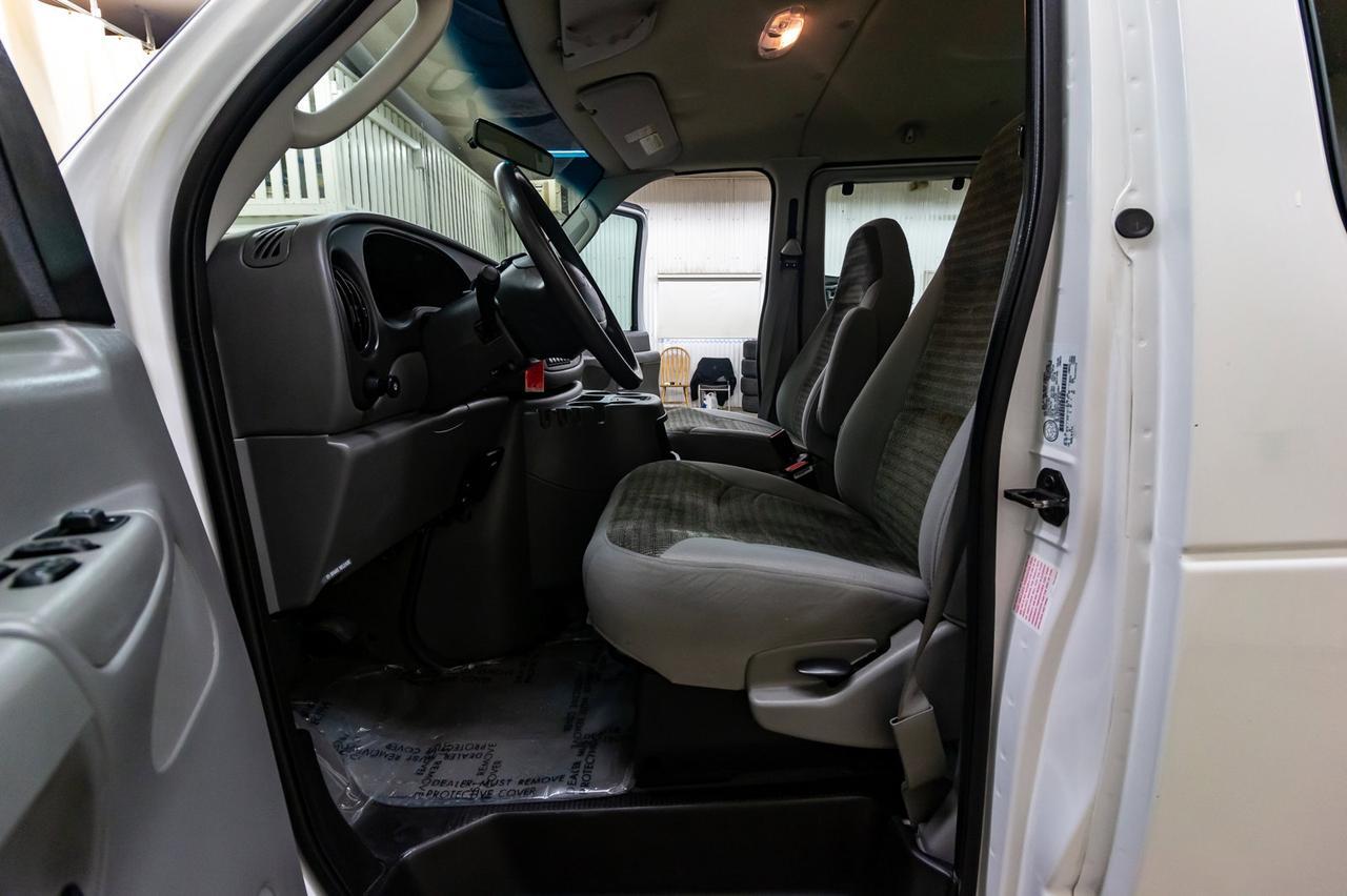 2003 Ford E-350 XLT 15 Passenger Red Deer AB