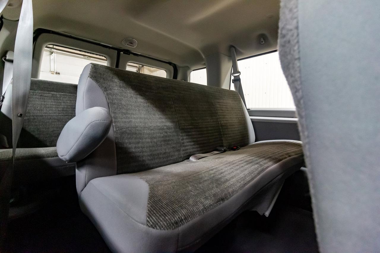 2003 Ford E-350 XLT 15 Passenger Red Deer AB