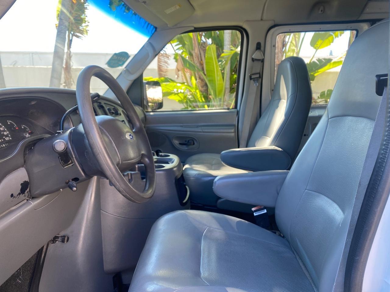 2003 Ford Econoline Cargo Van E 250 SUPER CARGO LOW MILES 67,419 Pompano Beach FL