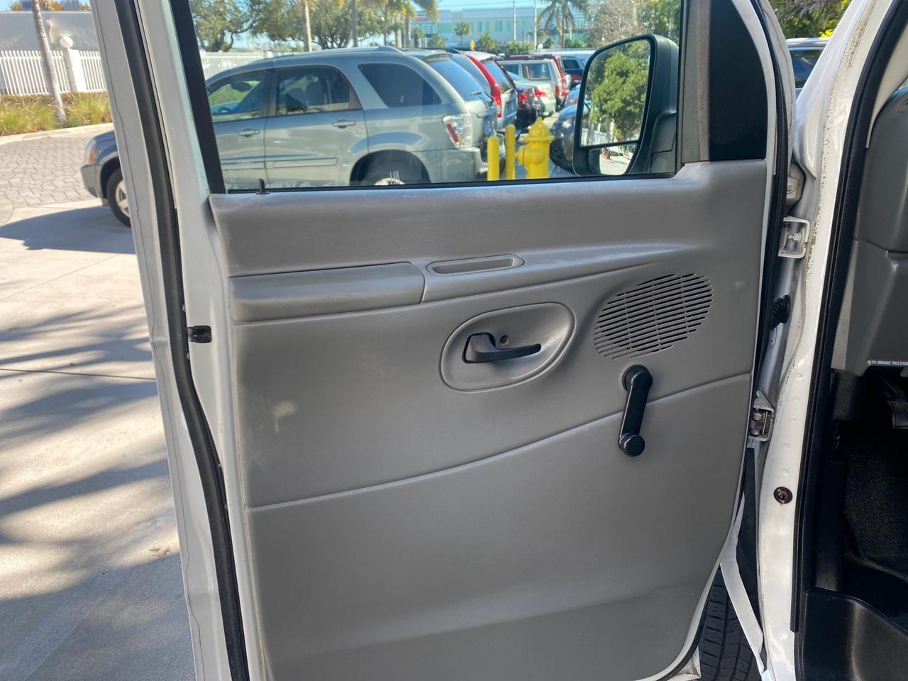 2003 Ford Econoline Cargo Van E 250 SUPER CARGO LOW MILES 67,419 Pompano Beach FL